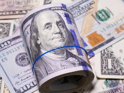 Украина получает меньше денег от заробитчан: переводы сократились еще на 7%