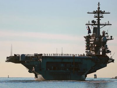 США направляют авианосец USS George Washington на Ближний Восток после проблем с Abraham Lincoln