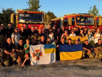 Украинские спасатели вернулись из Франции: почти две недели помогали сдерживать масштабные лесные пожары
