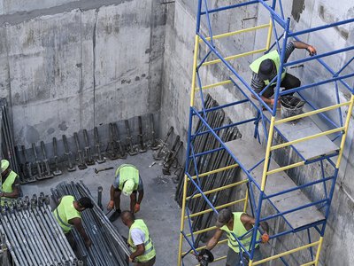 Жизнь в 20 км от фронта: как Запорожье готовится к зиме и строит уникальные подземные объекты