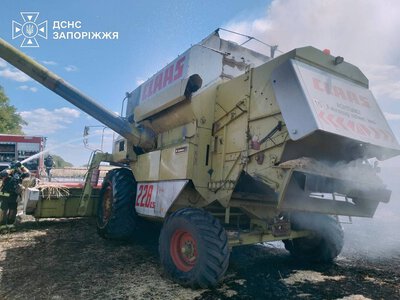 В Запорожской области дрон атаковал сельхозтехнику во время уборки урожая: погиб человек (фото)