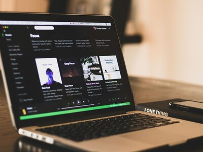 Есть несколько вариантов: сколько стоит подписка на Spotify