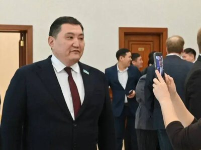  Бывший депутат Бахытжан Базарбек попал в ДТП в Жамбылской области 