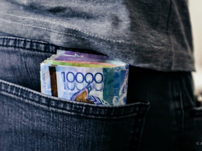  Деньги продолжают идти на депозиты: вклады казахстанцев приблизились к 24 трлн тенге 