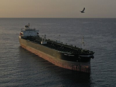  Страны Персидского залива тайно вывозят миллионы баррелей нефти через Ормузский пролив – СМИ 