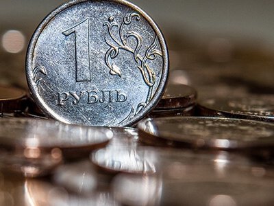 Россияне вывели 600 млрд рублей за границу и бьют рекорды по скупке валюты