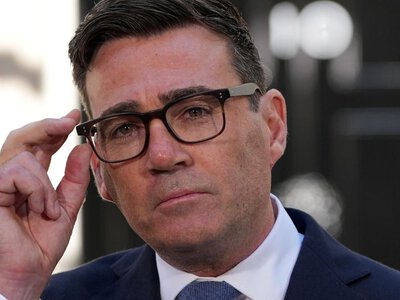 Премьер-министр Великобритании вел переписку с фальшивой советницей Дональда Трампа, – СМИ