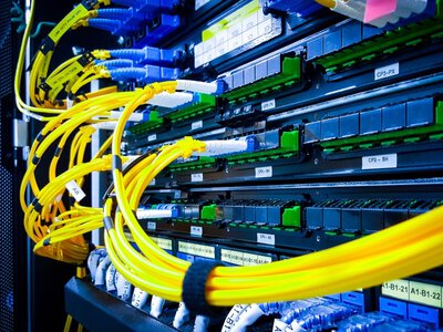  Немецкий телеком-гигант Deutsche Telekom покупает польских операторов Fiberhost и Inea за €1 млрд 