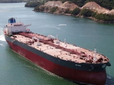 Украина атаковала греческий танкер, перевозивший российскую нефть