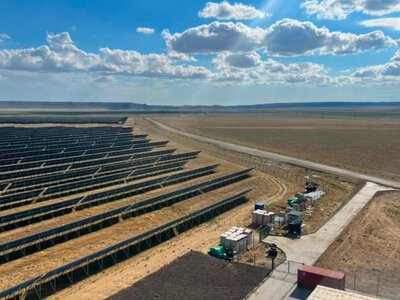  Семь новых электростанций на солнце и ветре запустили в Казахстане 