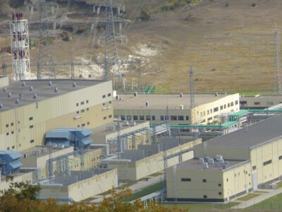 Ночью Ялта и Севастополь подверглись атакам, раздавались взрывы, возникли пожары – крымские паблики
