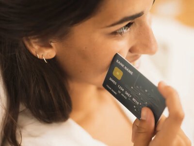 Ошибочно перевели деньги на чужую карту: как вернуть средства и что делать сразу