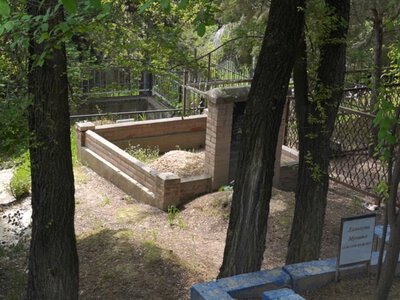 В Душанбе сносят старые кладбища: на их месте построят дороги, мечеть и аэропорт