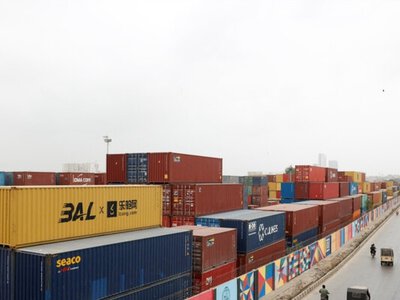 США включили Казахстан и Узбекистан в список стран с риском обхода пошлин на китайские товары