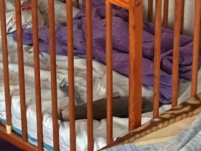 Оккупанты атаковали с помощью дрона дом в Херсоне: боеприпас упал в кроватку рядом с двухлетним ребенком