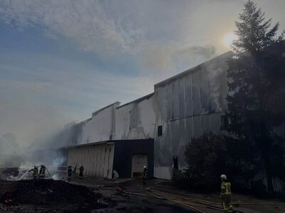 Атака на EVA: в Броварах горит большой распределительный центр сети
