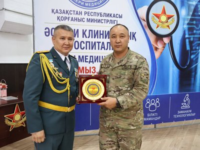 Военный клинический госпиталь Алматы отметил 85-летие