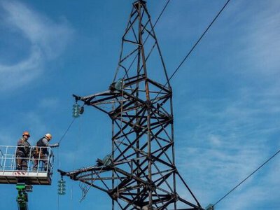 Четыре региона Украины получили 58 тонн энергооборудования из Германии