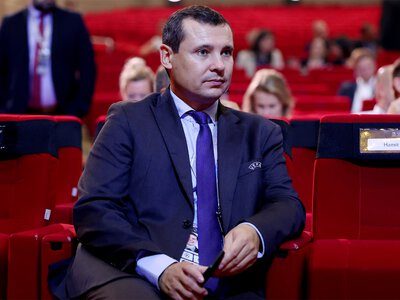 Baş əməliyyat direktoru işdən çıxarıldı - Onu tənqid etdiyi üçün