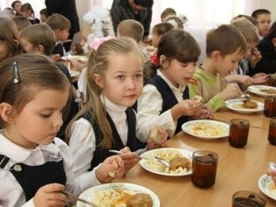 От первоклассника до выпускника: с 1 сентября все ученики должны получать бесплатные обеды