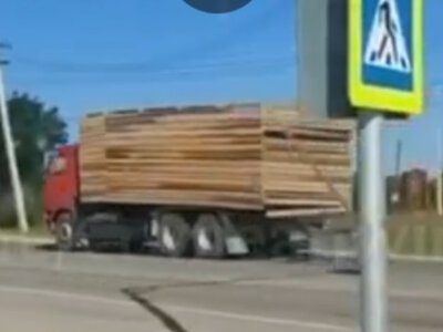В Керчи росийский суд оштрафовал водителя за видео замаскированного военного бензовоза