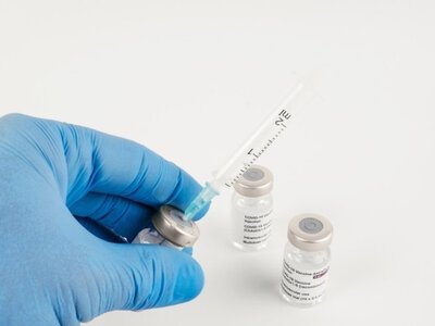 Акции Moderna подскочили на 150% после успешного испытания вакцины против рака