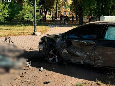 Смертельное ДТП в Киеве: водитель, врезавшийся в остановку, помещен под стражу