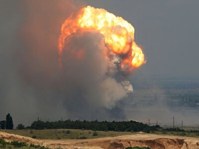 Крым и Севастополь атаковали беспилотники: в регионе были слышны взрывы и звуки работы ПВО (дополнено)