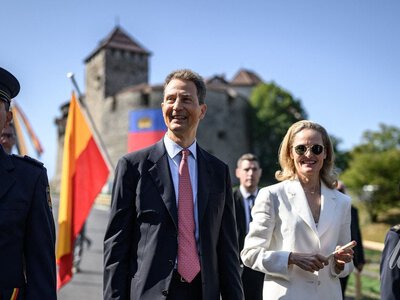 Княгиня Софі в білому костюмі Max Mara з’явилася на святкуванні Національного дня Ліхтенштейну (фото)