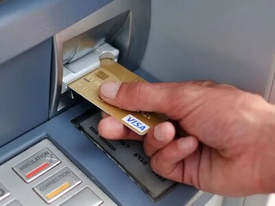 Как снять наличные в Украине в 2026 году: доступные способы, комиссии и правила безопасности