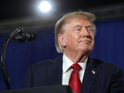  Трамп заявил, что демократы могут начать процедуру импичмента в отношении него 