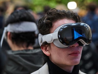 Apple сокращает более 200 сотрудников в подразделениях Siri и Vision Pro на фоне изменения приоритетов