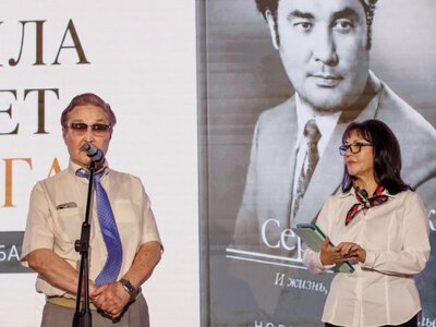  Книгу о жизни и творчестве Ермека Серкебаева представили к его 100-летию 