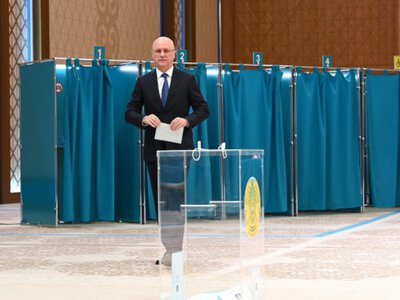  Роман Скляр проголосовал на выборах депутатов Курултая 