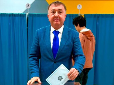  Министр юстиции РК Ерлан Сарсембаев проголосовал на выборах 