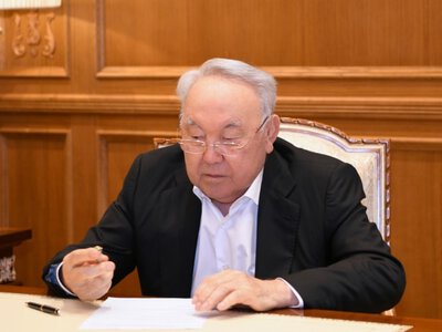 Назарбаев проголосовал на выборах в Курултай на дому