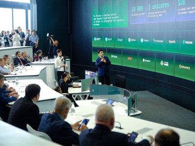  Международным наблюдателям презентовали центр ИИ alem.ai 