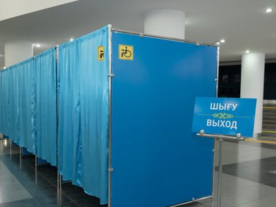  Что увидели на избирательных участках Астаны иностранные журналисты и наблюдатели 