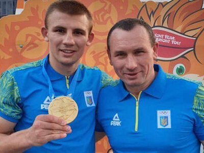 Александр Хижняк завоевал пояс в первом титульном бою