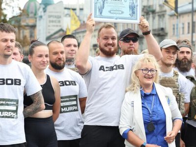 Военные и ветераны во Львове установили рекорд Украины по массовому выполнению кроссфит-комплекса Murph