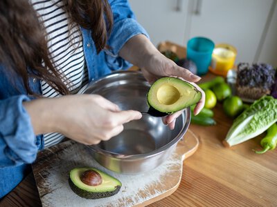 Живіт роздуває після їжі: які продукти можуть бути легшими для травлення