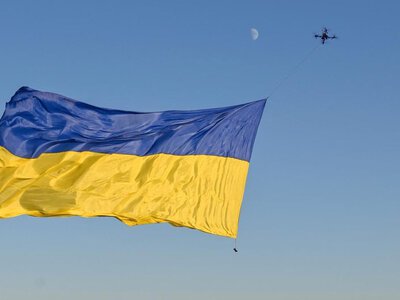 Над Черным морем развелся огромный флаг Украины