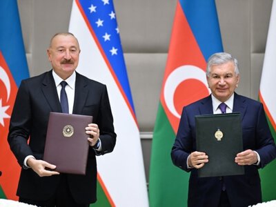 Президенты Узбекистана и Азербайджана подписали Договор о вечной дружбе