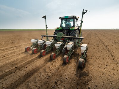 Импорт тракторов в Украину за семь месяцев вырос до $507,5 млн