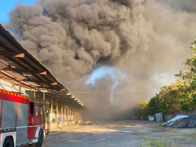 Россия уничтожила склад Красного Креста, где хранились гуманитарные запасы почти на 28 млн грн