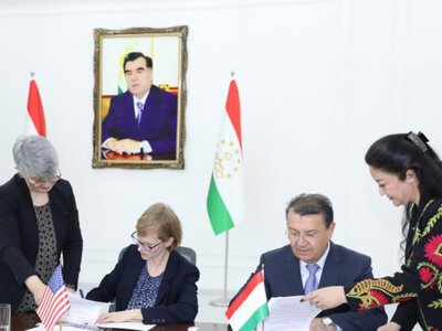 Посольство США заявило о продолжении поддержки здравоохранения Таджикистана на фоне сокращения гуманитарной помощи