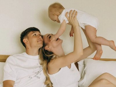 Милота. Жена Сикана очаровала соцсети нежным фото Даниила с маленьким сыном
