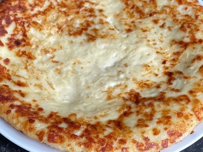Когда на приготовление осталось всего несколько минут: ленивые хачапури на сковороде за 15 минут