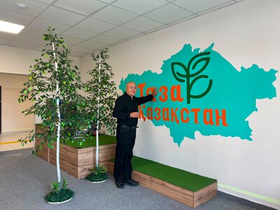 Учитель из Астаны воплощает идеи «Таза Қазақстан» в творчестве