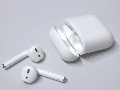 AirPods 5 уже близко: Apple готовит две версии наушников с важным отличием